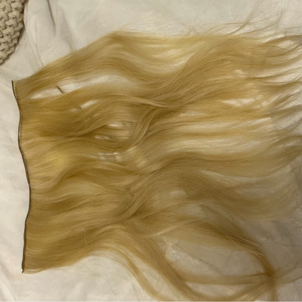 Blonde Hair Extension- covet and mane! 2 full rows with total pack of 3! 15-16”
